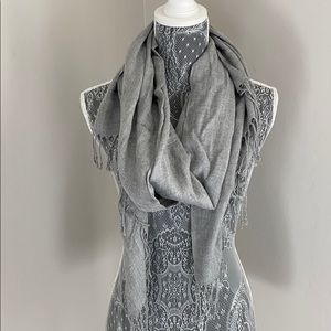Grey Scarf/Shall